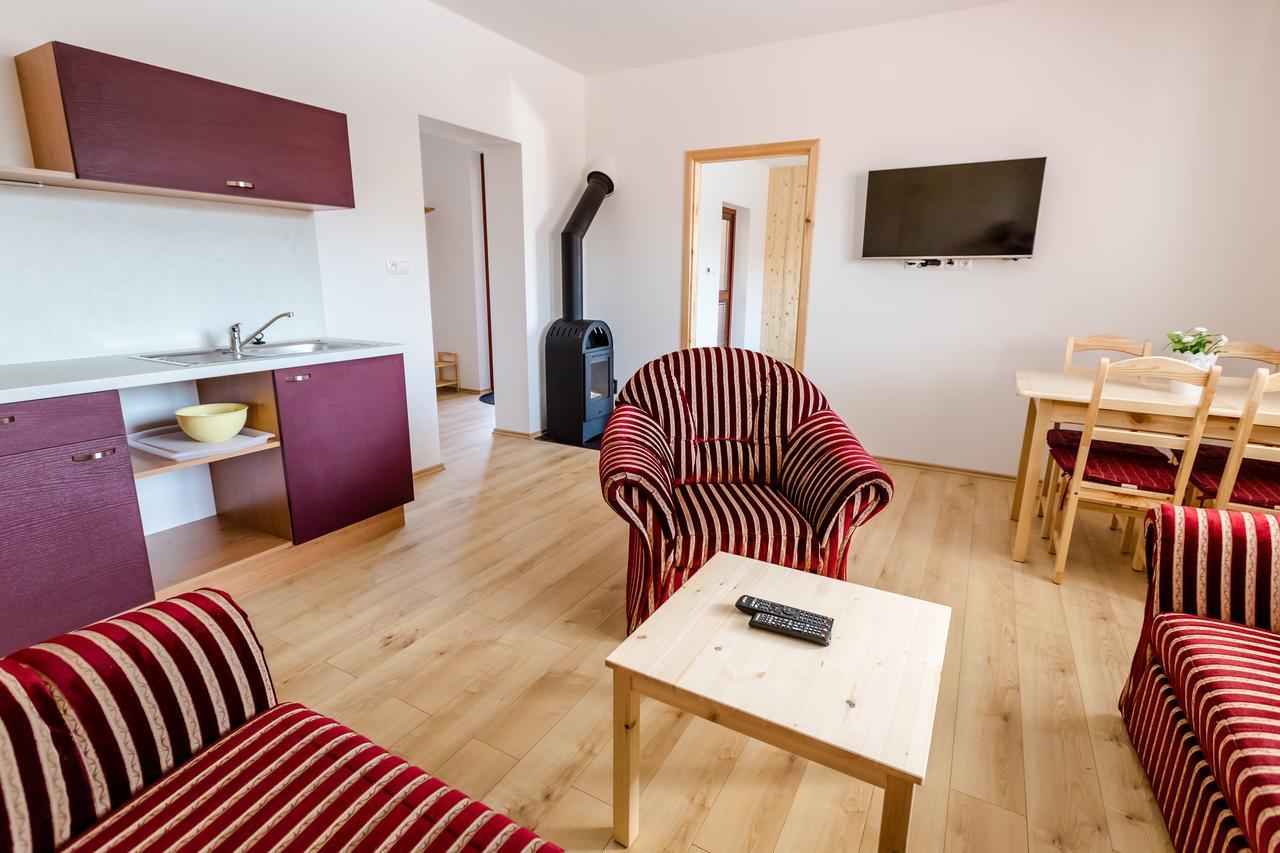 Apartman Levandula Apartment Veľký Meder Bagian luar foto