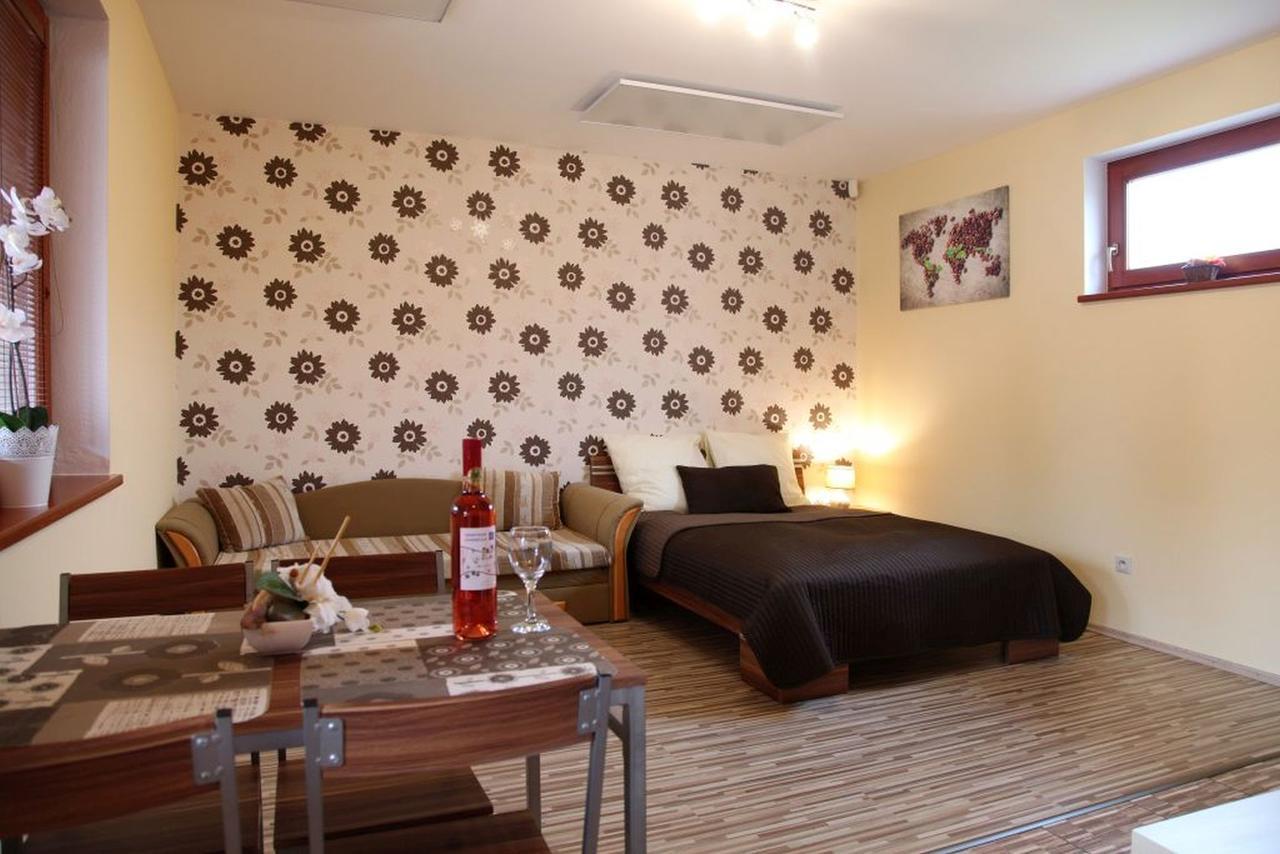 Apartman Levandula Apartment Veľký Meder Bagian luar foto