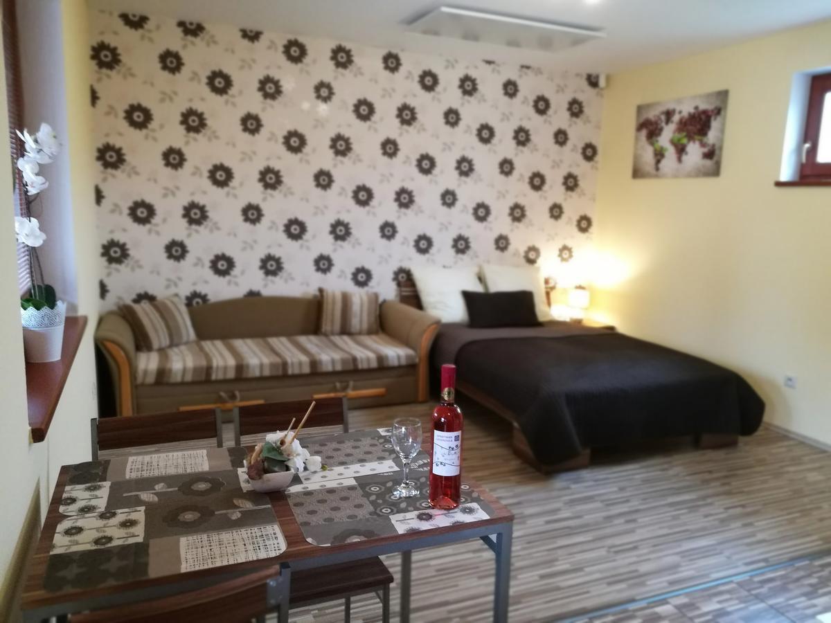 Apartman Levandula Apartment Veľký Meder Bagian luar foto