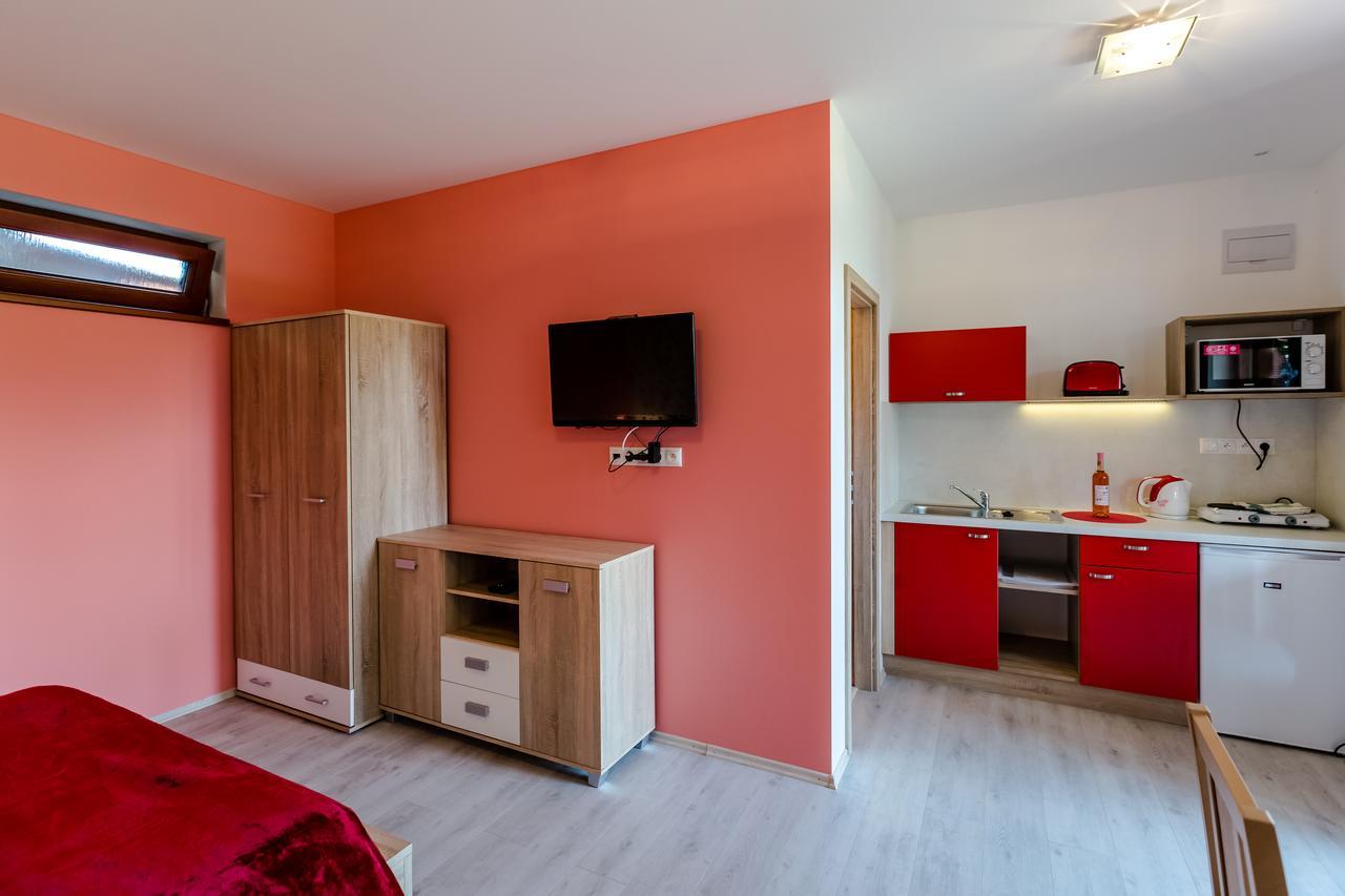 Apartman Levandula Apartment Veľký Meder Bagian luar foto