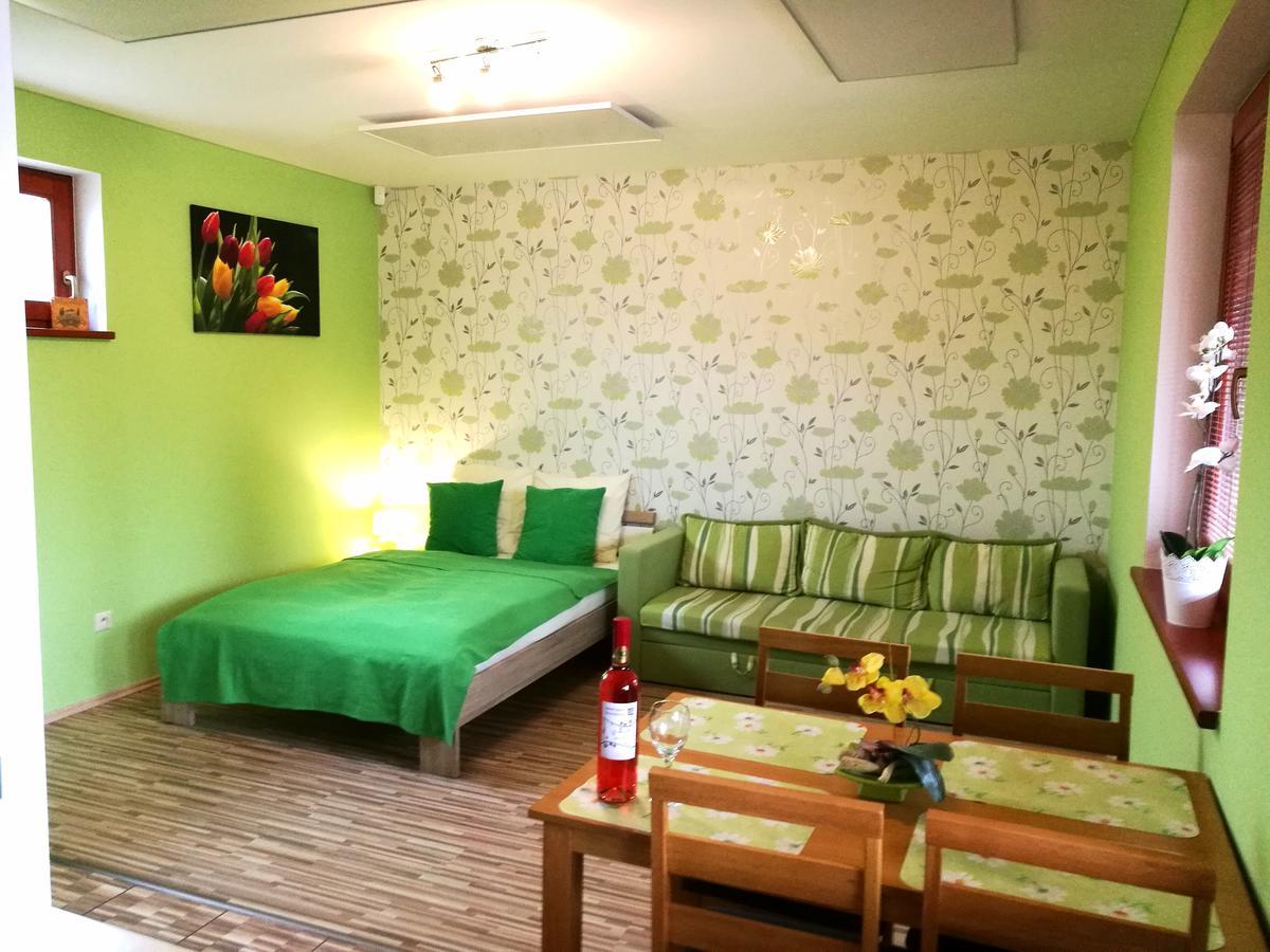 Apartman Levandula Apartment Veľký Meder Bagian luar foto